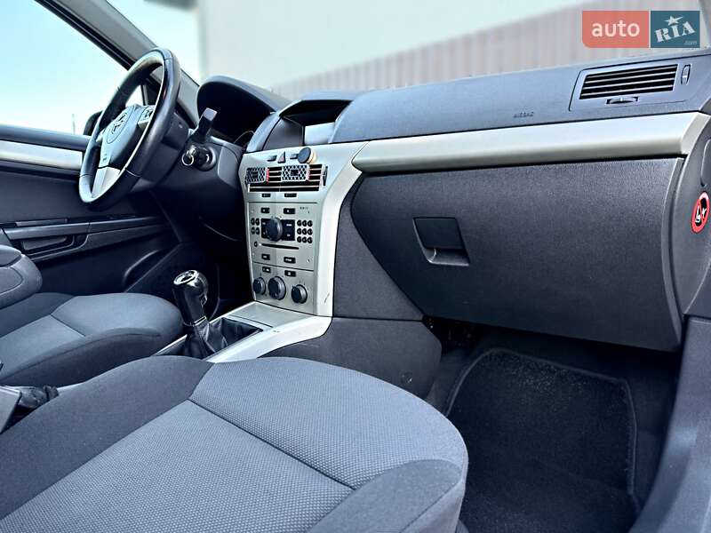 Универсал Opel Astra 2007 в Дрогобыче