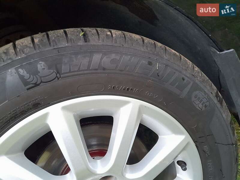 Універсал Opel Astra 2010 в Івано-Франківську