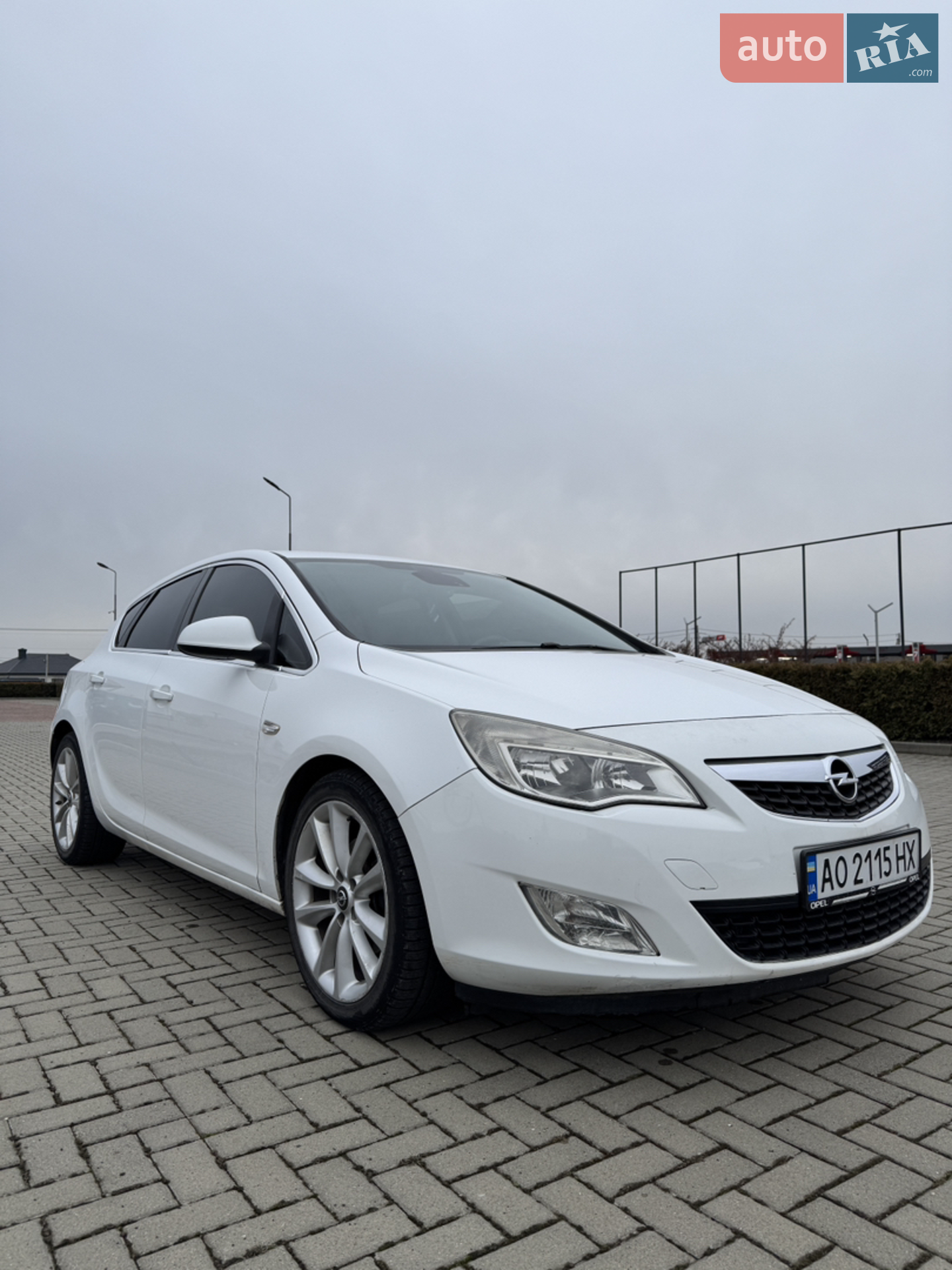 2010 Opel Astra - фото 1