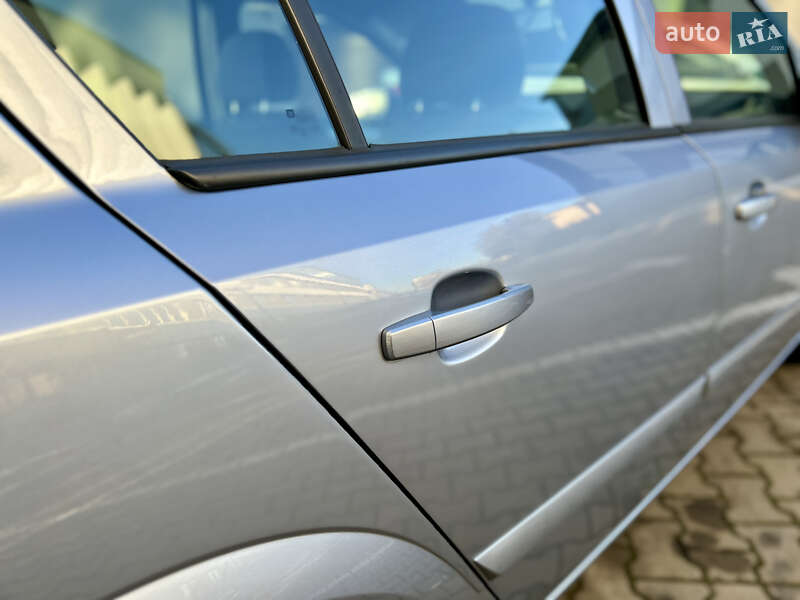 Хэтчбек Opel Astra 2005 в Ивано-Франковске