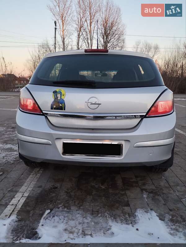 Хетчбек Opel Astra 2007 в Мостиській