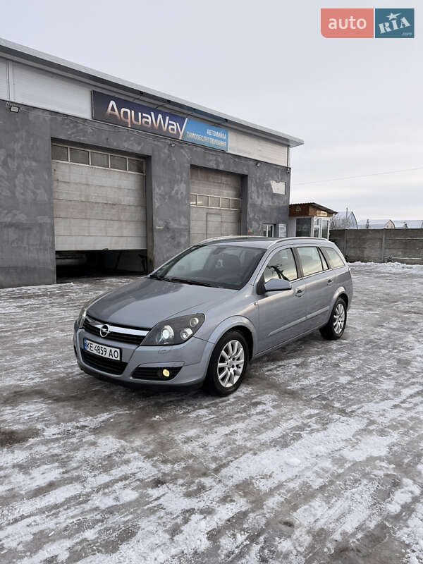 Универсал Opel Astra 2004 в Новой Водолаге