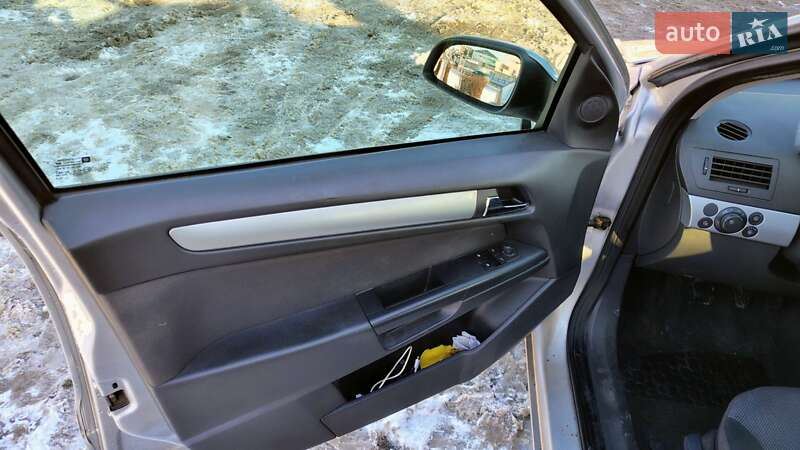 Універсал Opel Astra 2009 в Чернігові