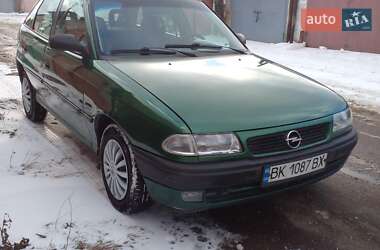 Хетчбек Opel Astra 1996 в Рівному
