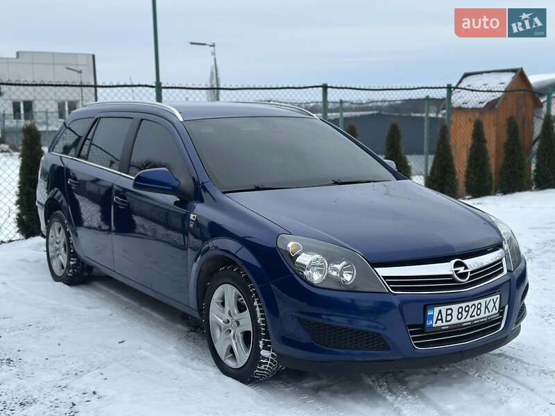 Универсал Opel Astra 2010 в Виннице