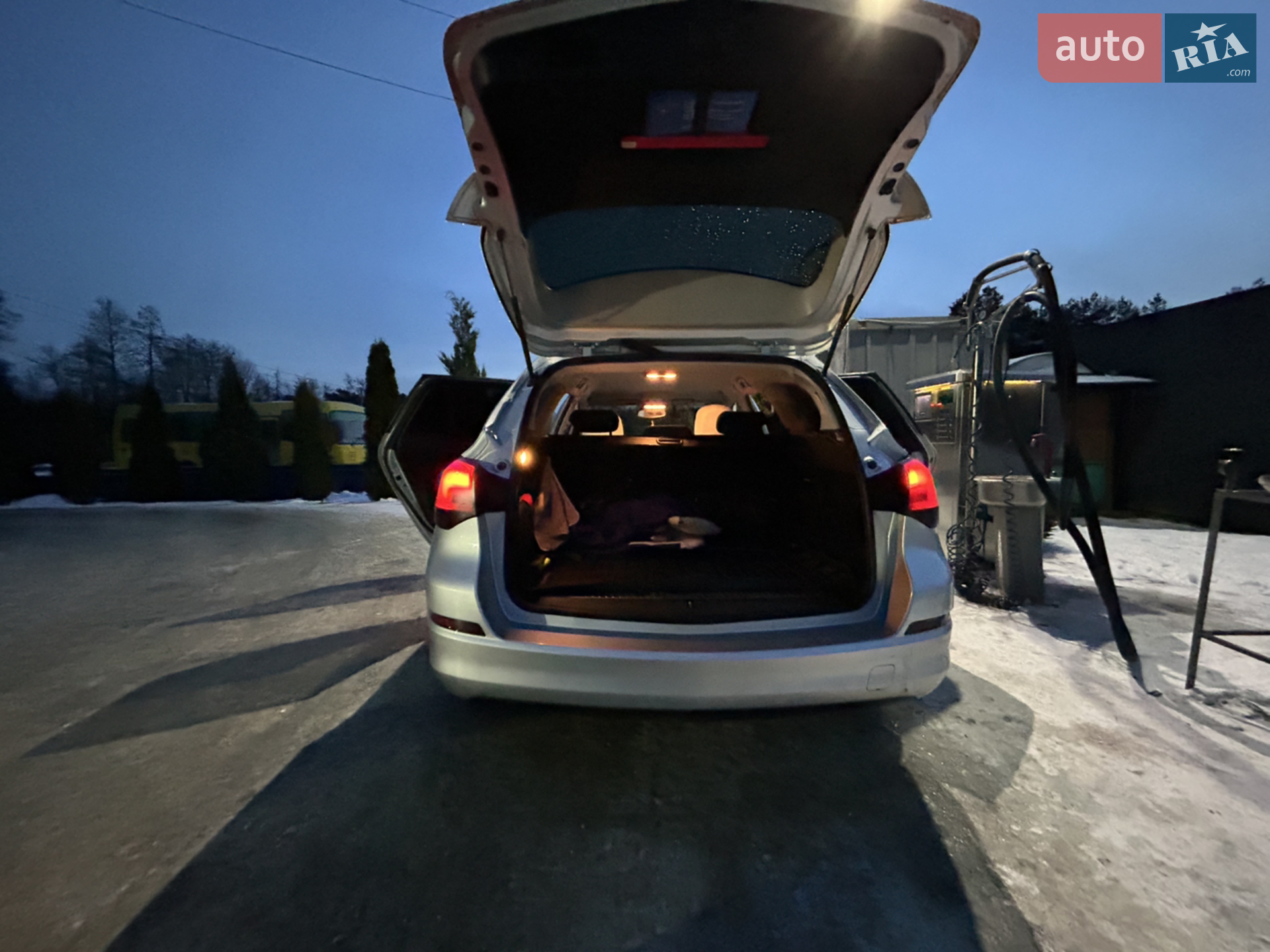 2011 Opel Astra - мініатюра 2