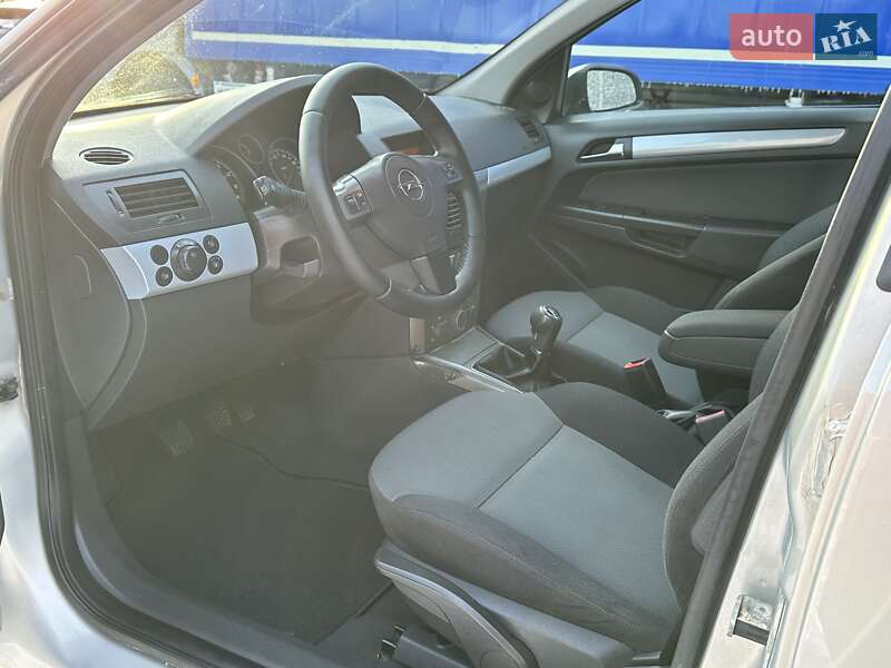 Універсал Opel Astra 2005 в Рівному фото 46 Універсал Opel Astra 2005 в Рівному
