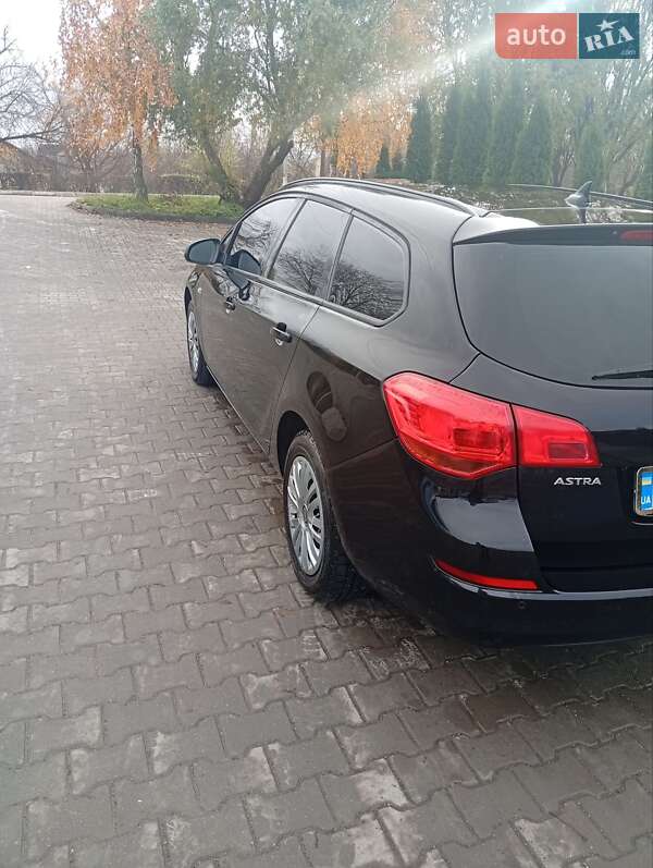 Универсал Opel Astra 2011 в Красилове