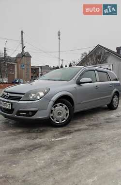 Универсал Opel Astra 2004 в Тлумаче
