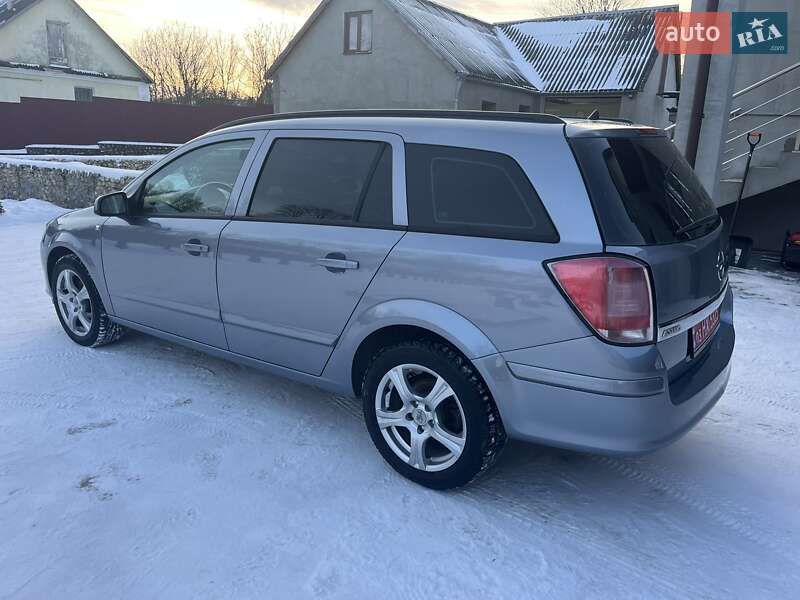 Универсал Opel Astra 2005 в Тернополе