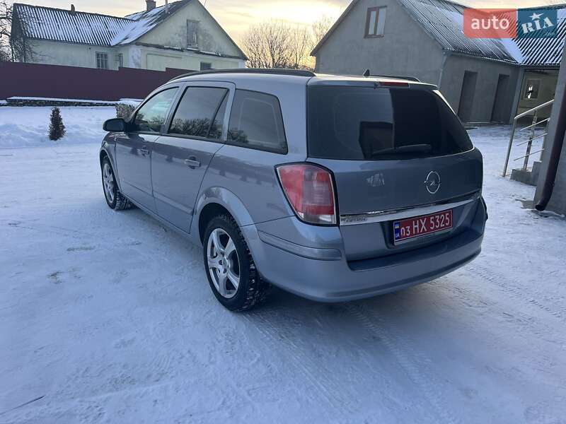Универсал Opel Astra 2005 в Тернополе