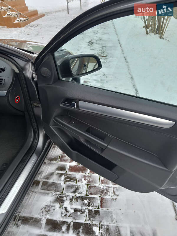 Универсал Opel Astra 2008 в Луцке фото 23 Универсал Opel Astra 2008 в Луцке