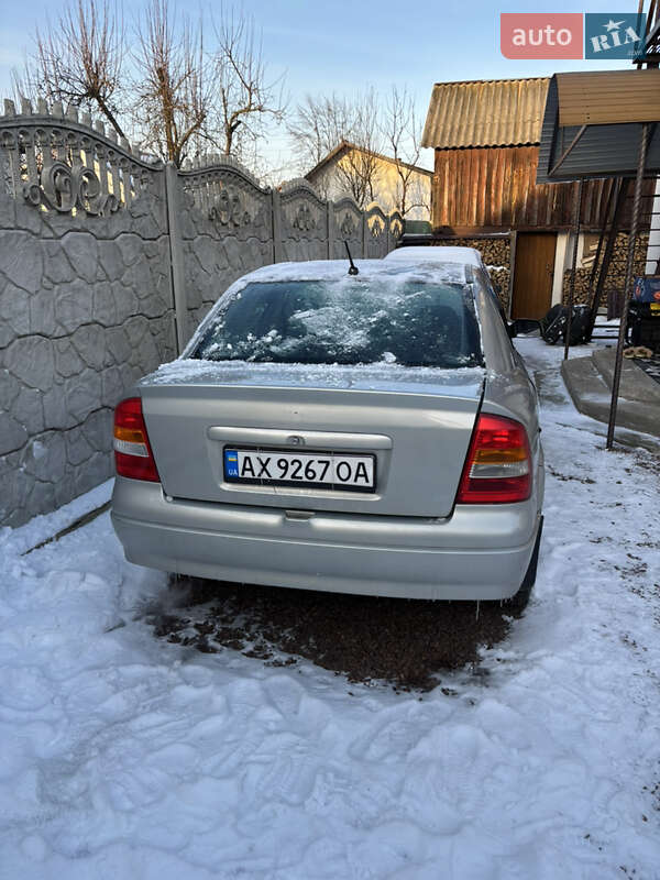 Седан Opel Astra 2008 в Малині фото 3 Седан Opel Astra 2008 в Малині