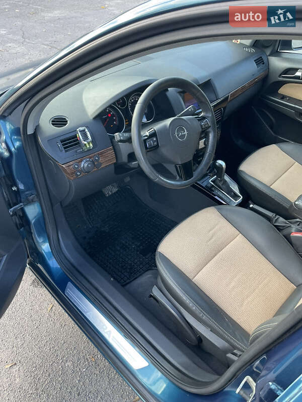 Універсал Opel Astra 2007 в Кам'янець-Подільському