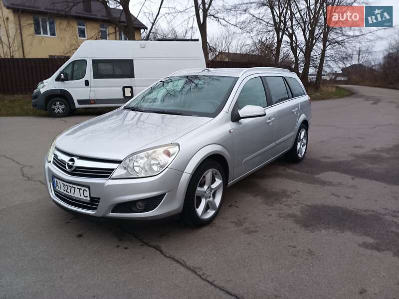 Opel Astra 2010