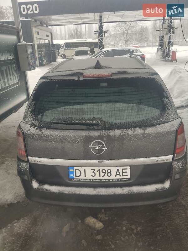 Универсал Opel Astra 2009 в Ровно