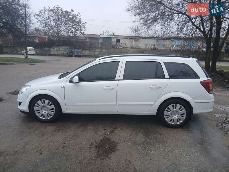 Универсал Opel Astra 2008 в Запорожье