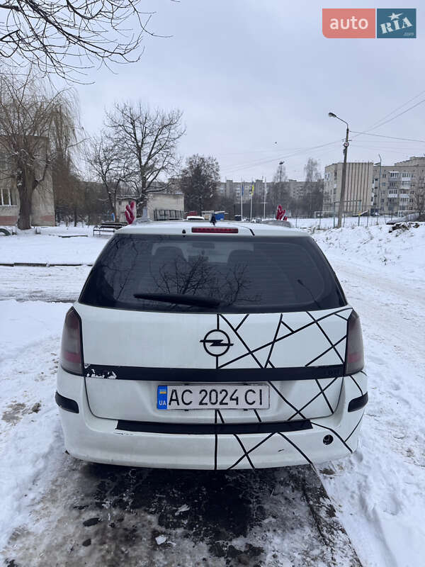 Универсал Opel Astra 2005 в Луцке