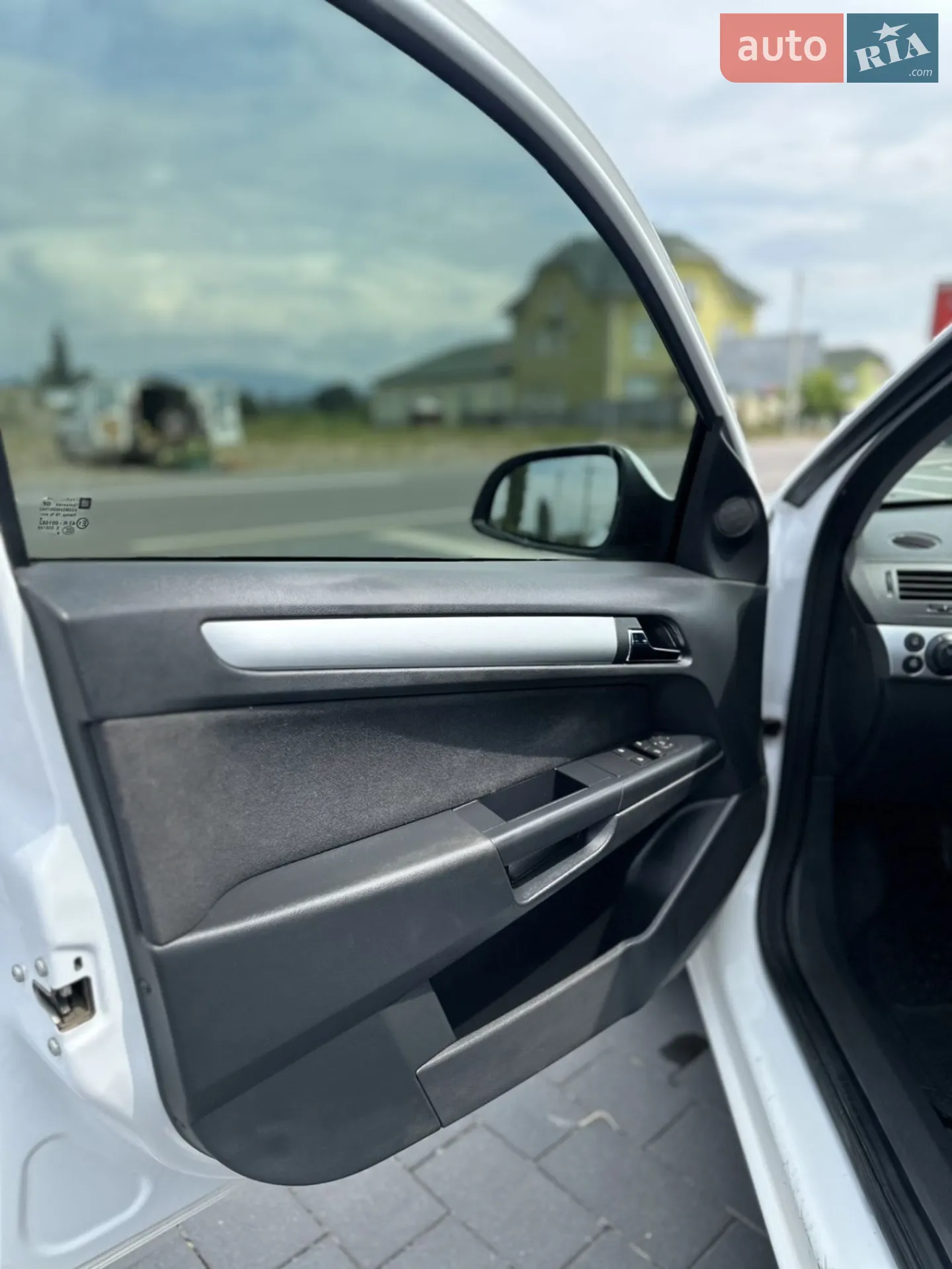 2010 Opel Astra - мініатюра 13