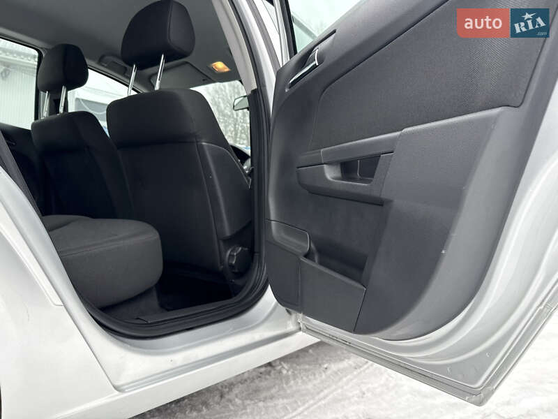 Хэтчбек Opel Astra 2004 в Виннице фото 42 Хэтчбек Opel Astra 2004 в Виннице