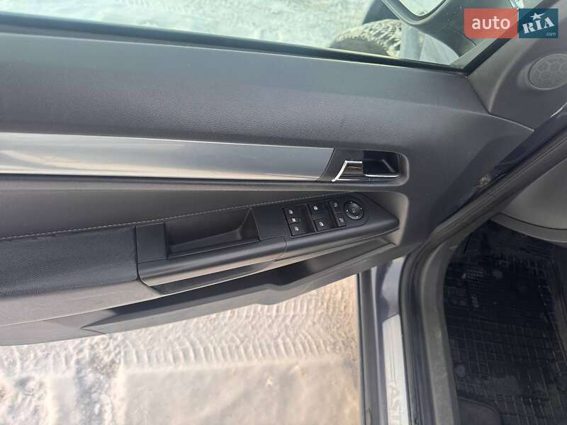 Універсал Opel Astra 2010 в Вінниці