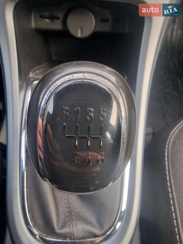 Универсал Opel Astra 2013 в Мукачево