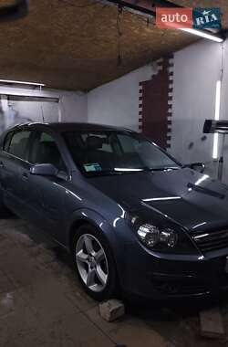 Хэтчбек Opel Astra 2005 в Белгороде-Днестровском