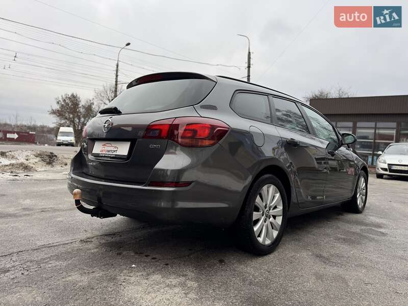 Универсал Opel Astra 2011 в Сумах