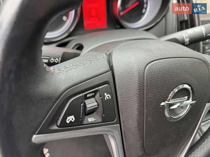 Универсал Opel Astra 2011 в Сумах