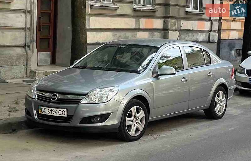 Седан Opel Astra 2012 в Львове фото 4 Седан Opel Astra 2012 в Львове