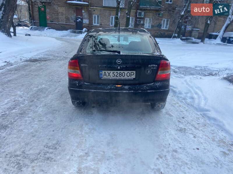 Хэтчбек Opel Astra 1998 в Киеве