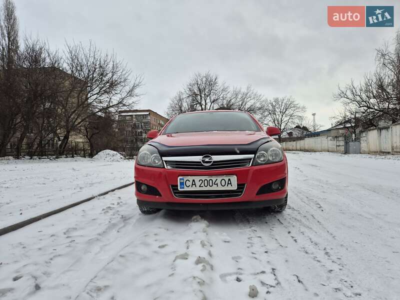 Opel Astra 2012