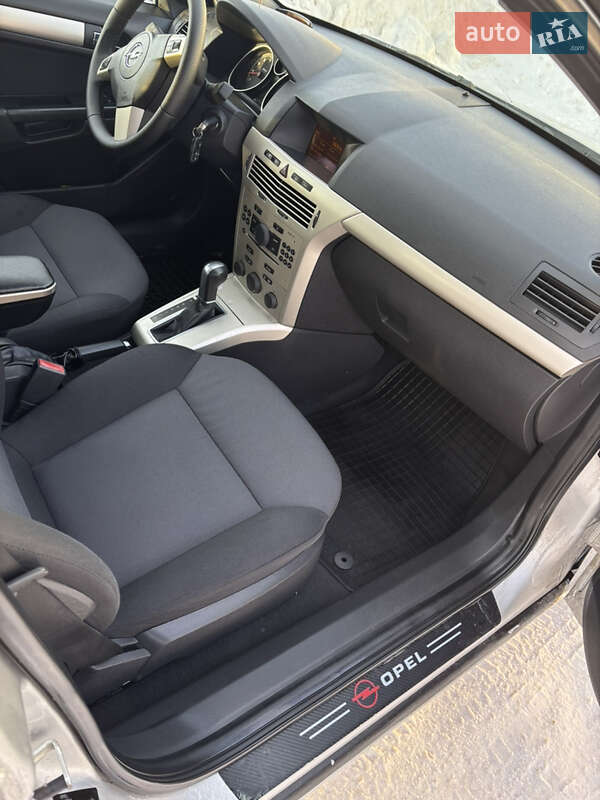 Седан Opel Astra 2008 в Бердичеве