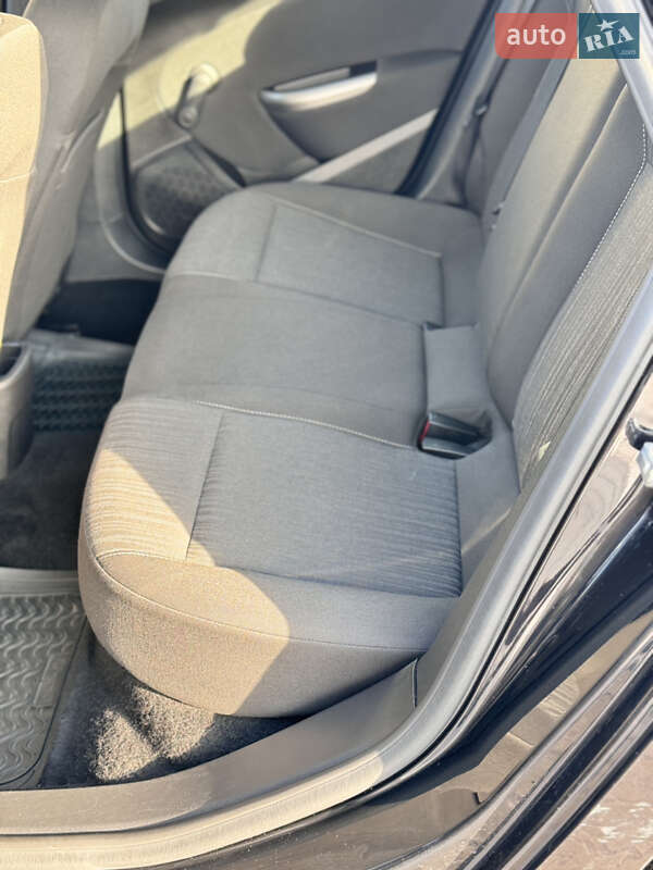 Хэтчбек Opel Astra 2010 в Великой Багачке