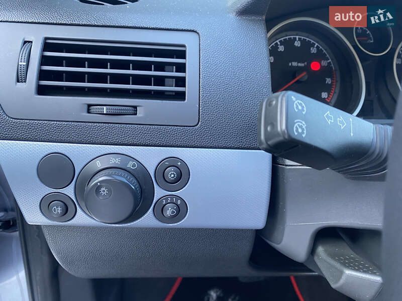 Хэтчбек Opel Astra 2005 в Виннице фото 26 Хэтчбек Opel Astra 2005 в Виннице