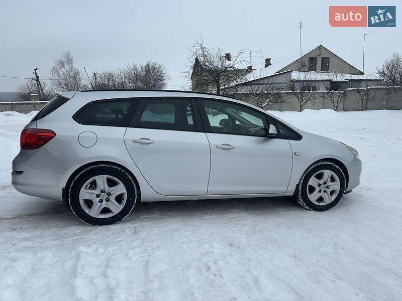 Универсал Opel Astra 2011 в Изяславе фото 2 Универсал Opel Astra 2011 в Изяславе