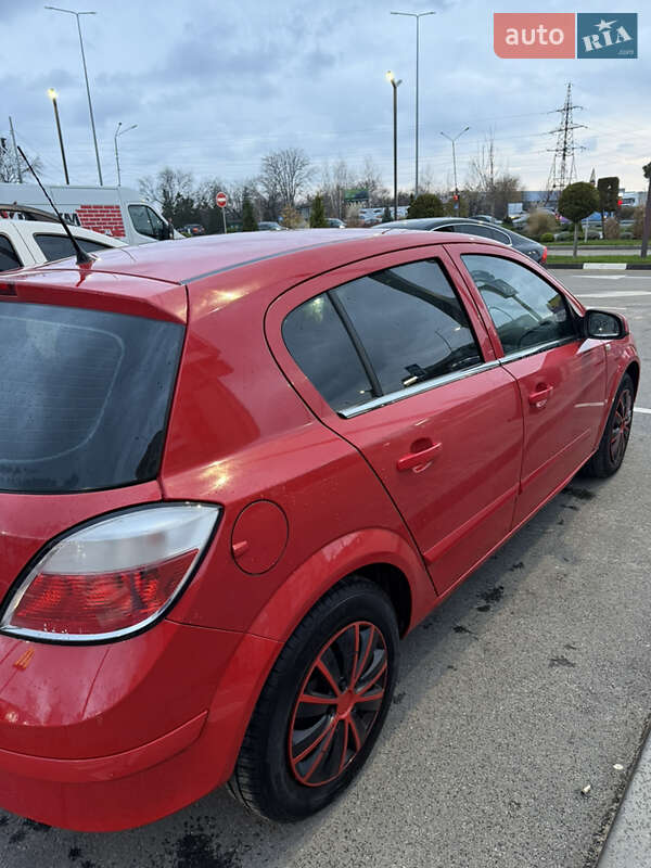Хэтчбек Opel Astra 2006 в Александрие