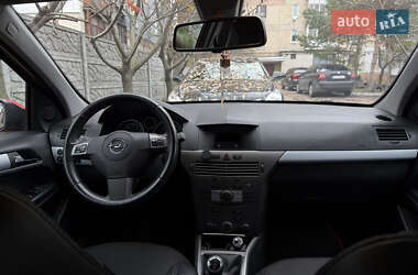 Хэтчбек Opel Astra 2006 в Александрие