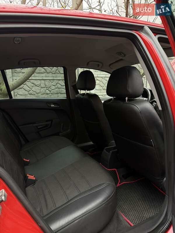 Хэтчбек Opel Astra 2006 в Александрие