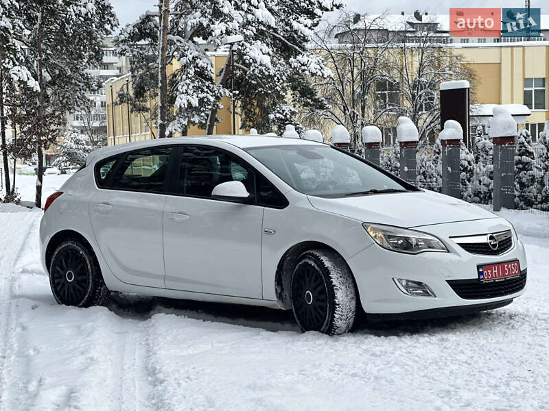 Хэтчбек Opel Astra 2012 в Львове фото 6 Хэтчбек Opel Astra 2012 в Львове