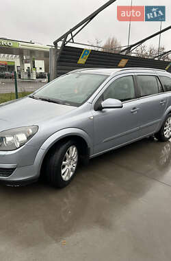 Універсал Opel Astra 2005 в Бердичеві