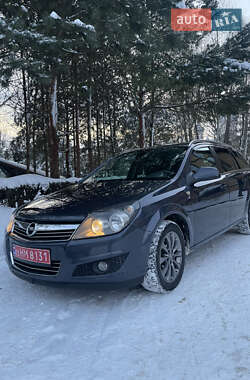 Универсал Opel Astra 2010 в Луцке