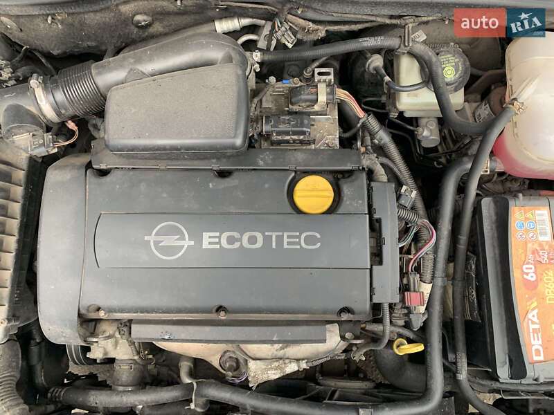 Универсал Opel Astra 2005 в Полтаве