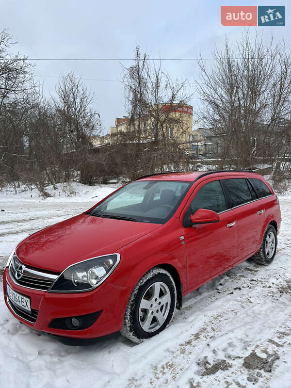 Универсал Opel Astra 2010 в Виннице