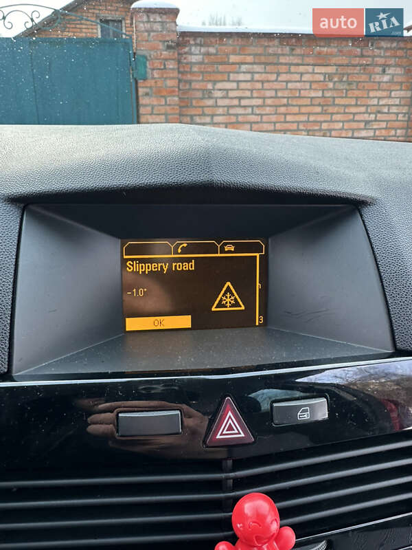 Универсал Opel Astra 2010 в Виннице