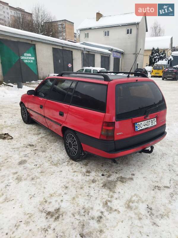 Универсал Opel Astra 1996 в Тернополе