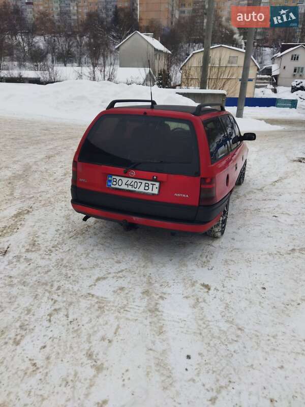 Универсал Opel Astra 1996 в Тернополе
