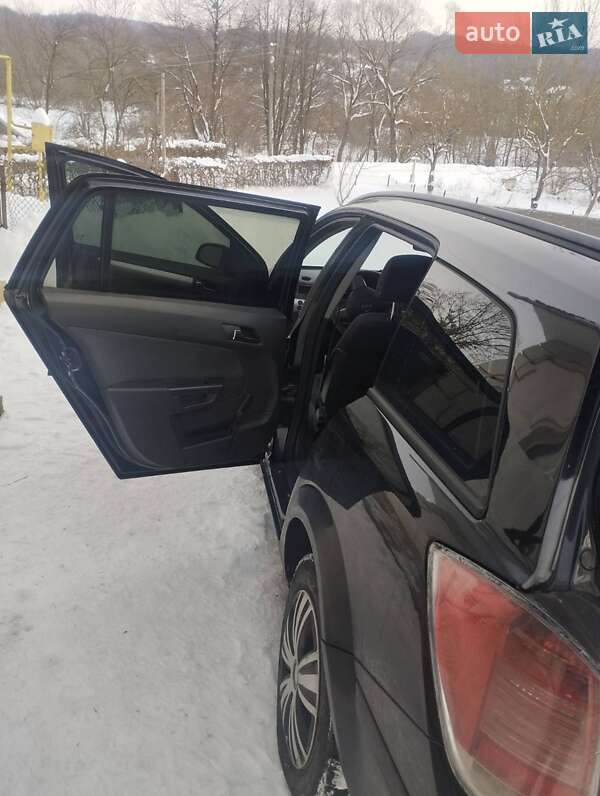 Универсал Opel Astra 2006 в Ивано-Франковске