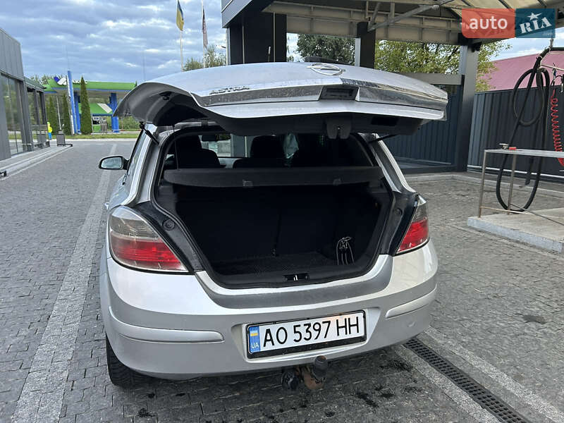 Хэтчбек Opel Astra 2007 в Тячеве фото 10 Хэтчбек Opel Astra 2007 в Тячеве