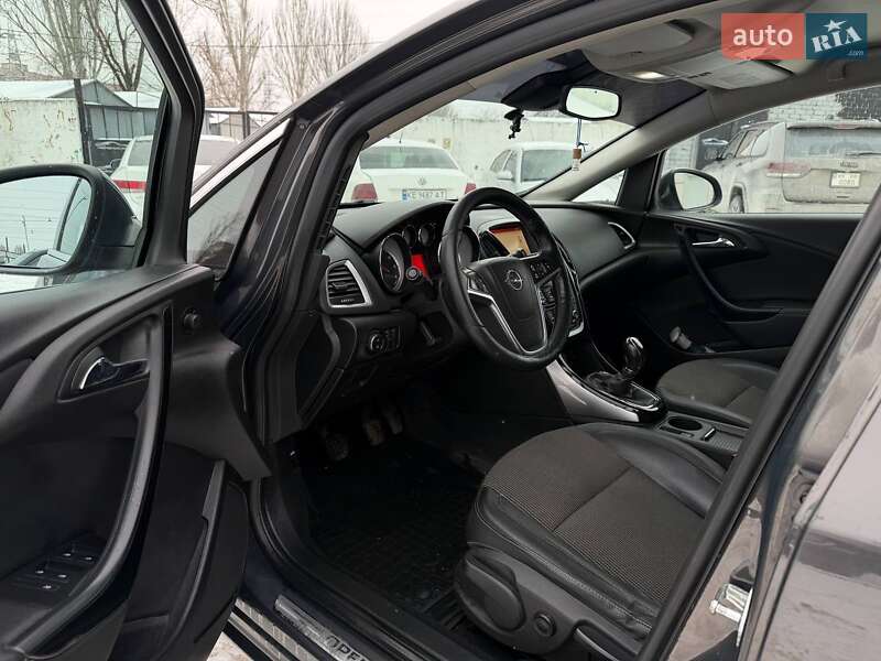Универсал Opel Astra 2015 в Днепре